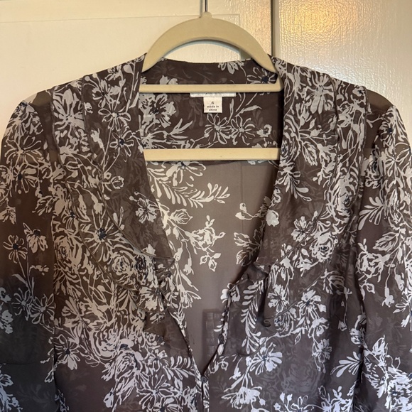 Tyler Boe 100% Silk Floral Blouse Ruffled Size‎ 6 - Picture 2 of 13